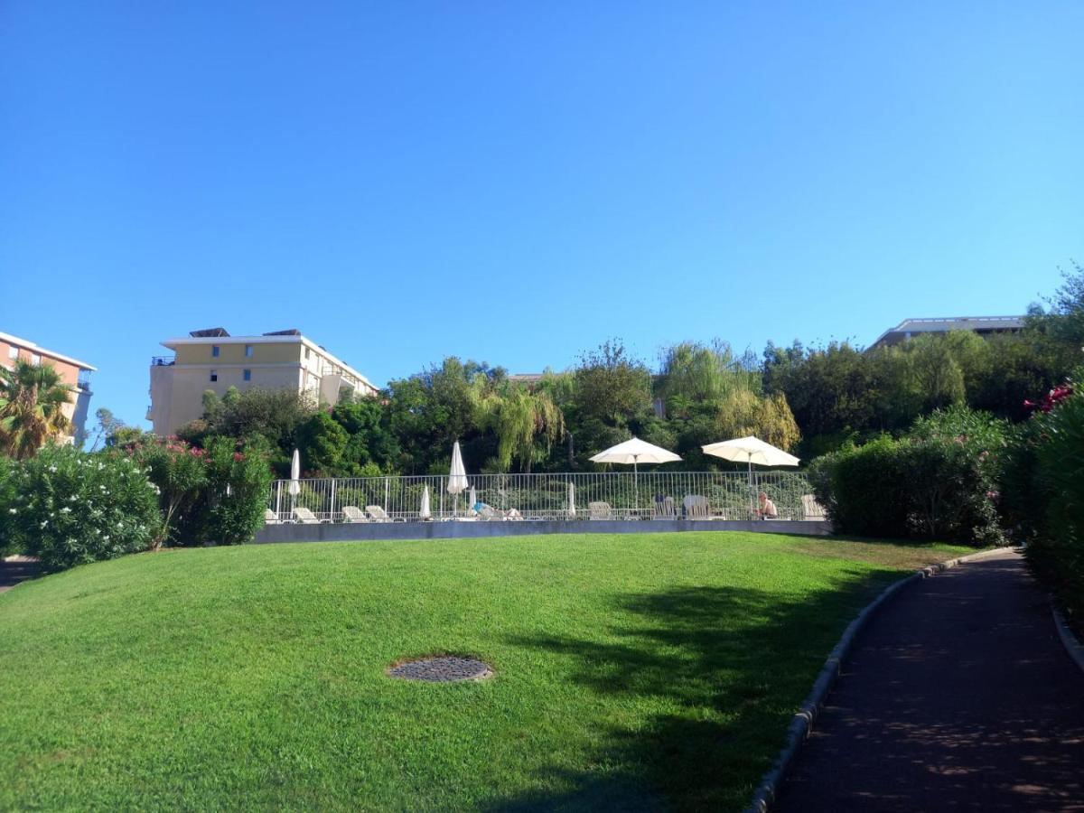 Elegant One-Bedroom Apartment With Swimming Pool - Stayinantibes - Le Vallon Eksteriør billede
