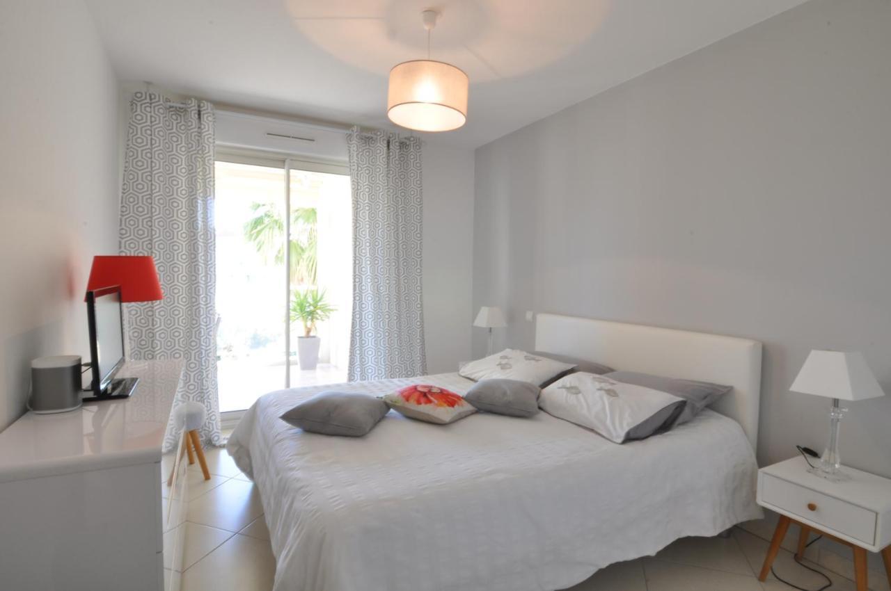 Elegant One-Bedroom Apartment With Swimming Pool - Stayinantibes - Le Vallon Eksteriør billede